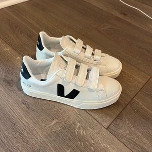 Veja Sneakers